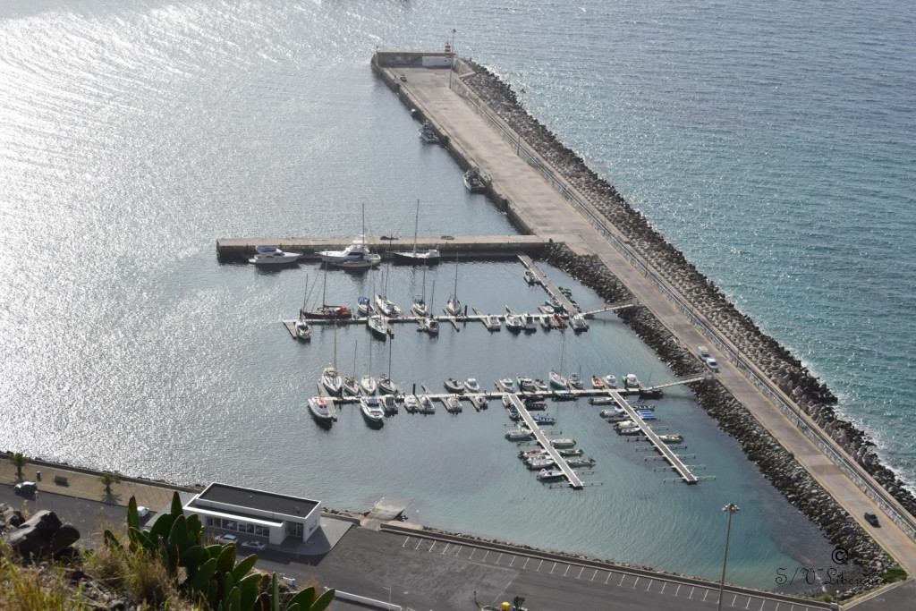 Vue du port depis la falaise