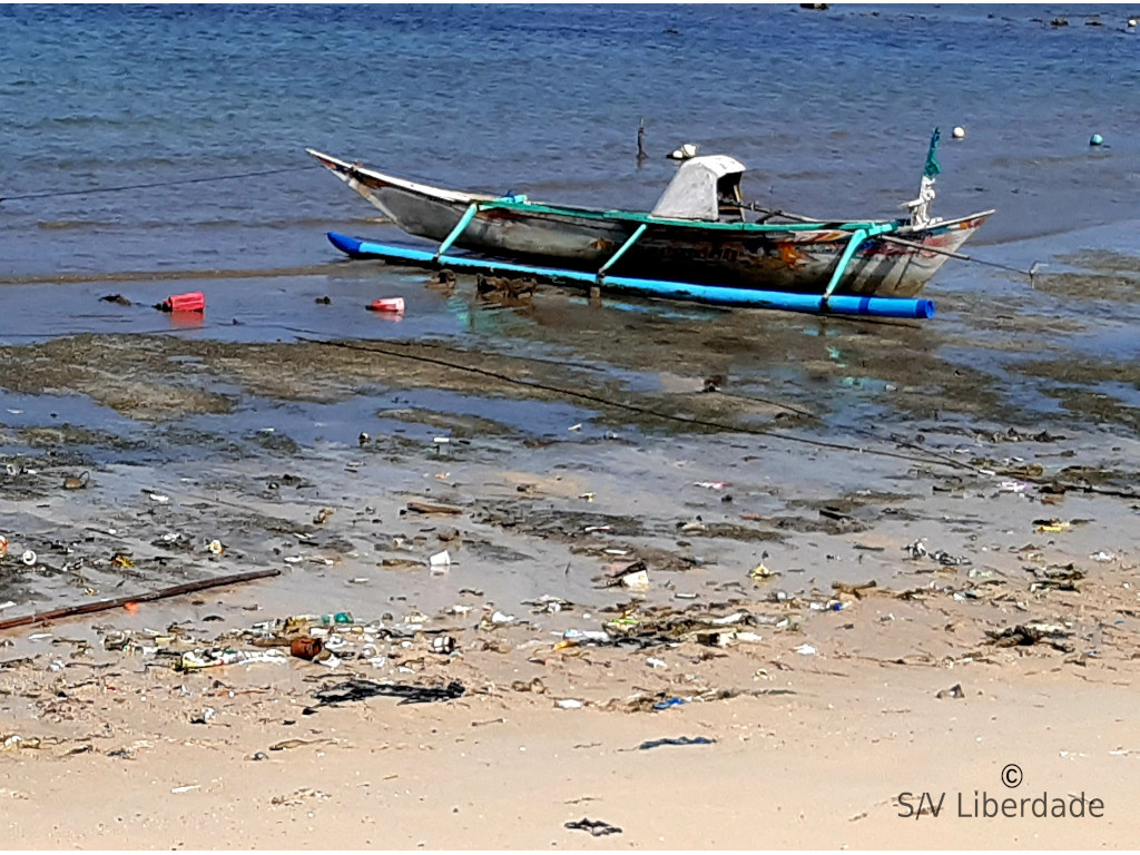 Plastiques sur les plages