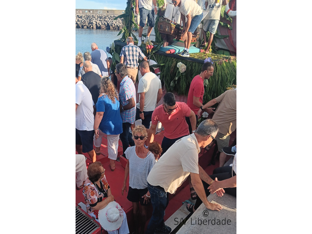 Matelot pénitent Fête de la mer à Vila Do Porto